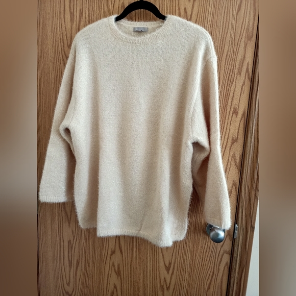 H&M Cream Shimmery sweater - Picture 1 of 7